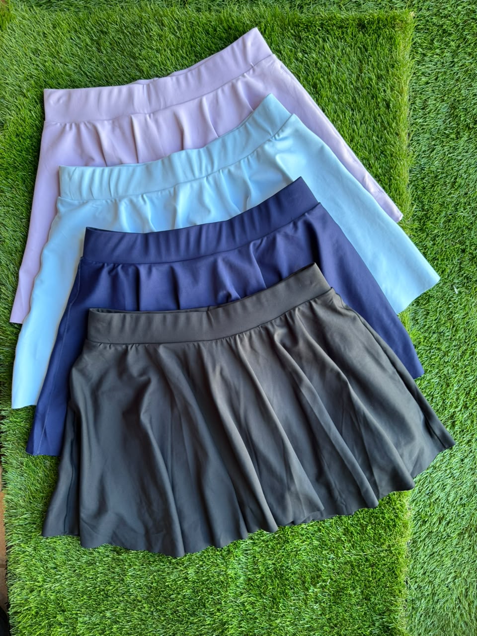 Pollera con short tableada