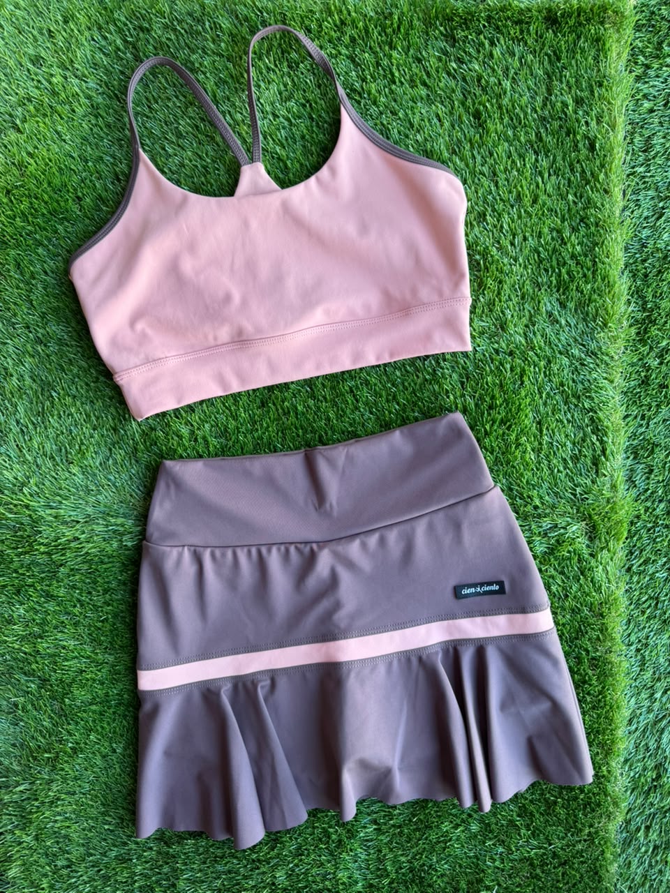 Conjunto Cien x Ciento (Top + Pollera con short)